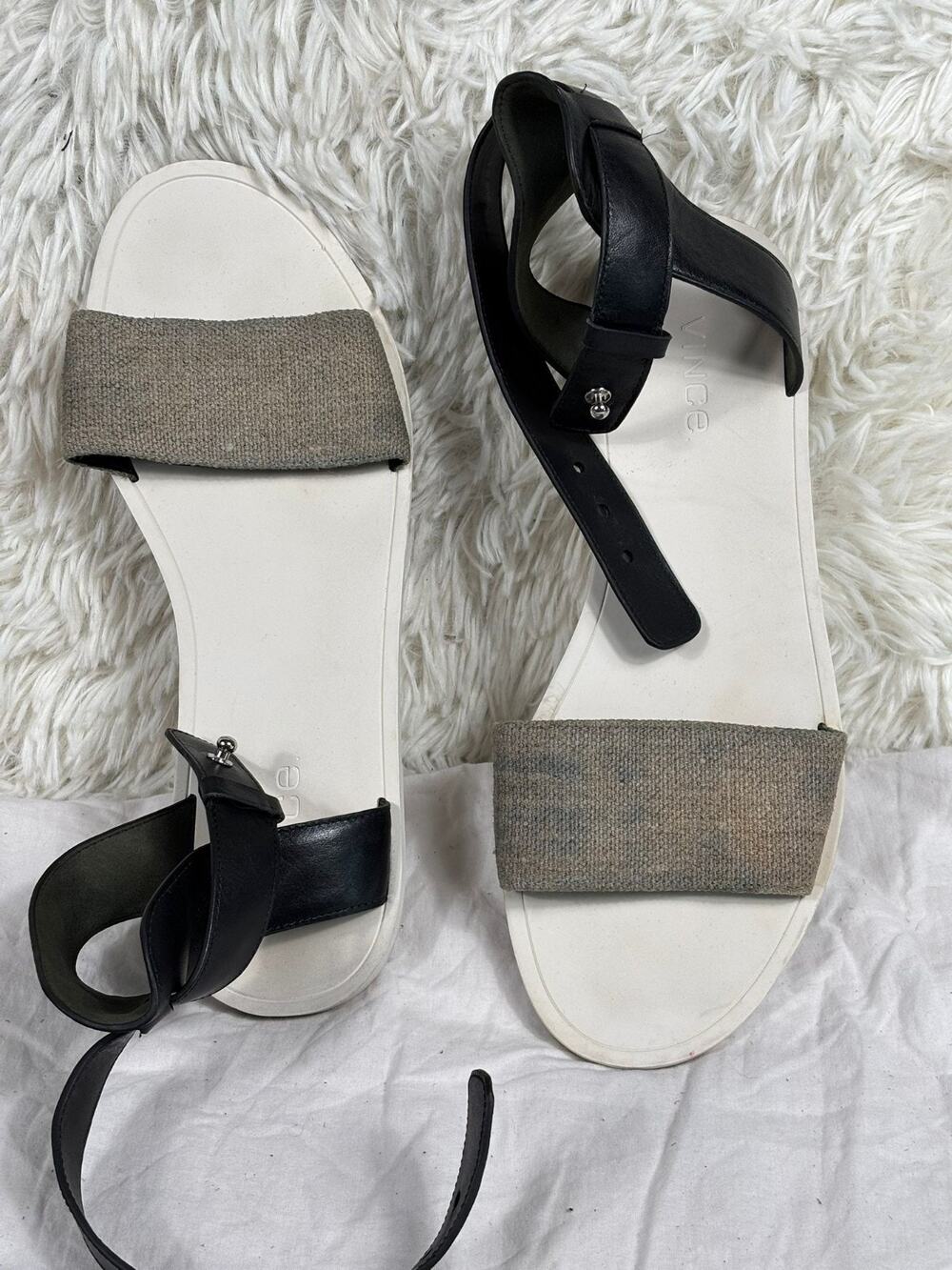 Vince Flats Sandals Two Tone Black Tan Ankle Strap Leather Womens Size 8.5